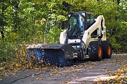 Щетка для мини-погрузчика Bobcat