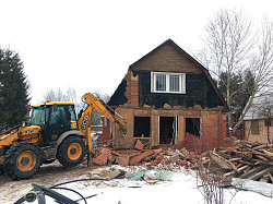 Демонтаж домов и фундаментов под ключ - фото 1