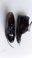 Туфли женские, чёрно-лакированные, со шнурками бу в отл.сост - фото 3