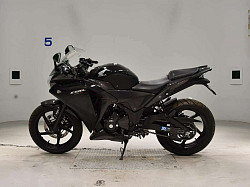 Мотоцикл спортбайк Honda CBR250R A рама MC41 спортивный - фото 3