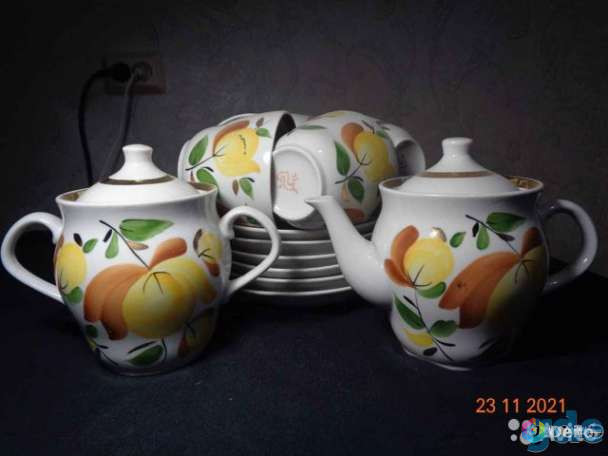 Продам чайный сервиз роспись позолота Хайтинский фарфоровый