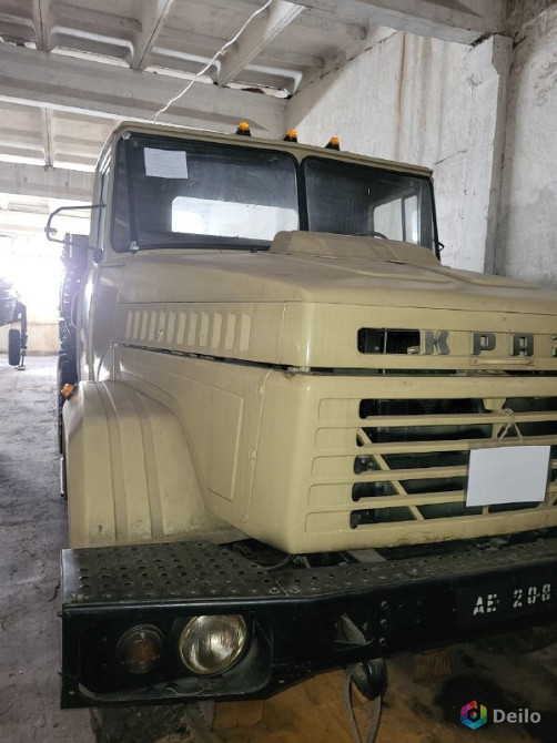 Бортовой грузовик КРАЗ 65101