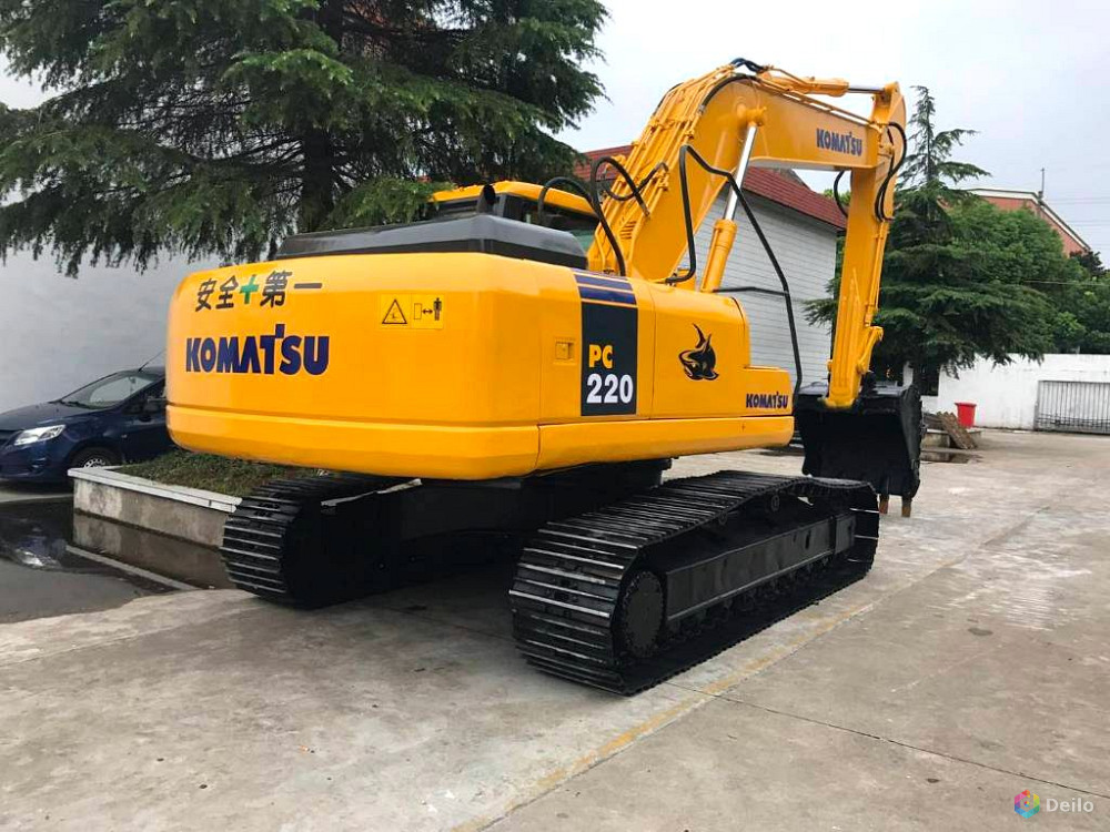 Гусеничный экскаватор Komatsu 220, 2020 г, 1950 м/ч, импорт