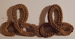 Антикварная пришивная фурнитура из металлизированного шнура
