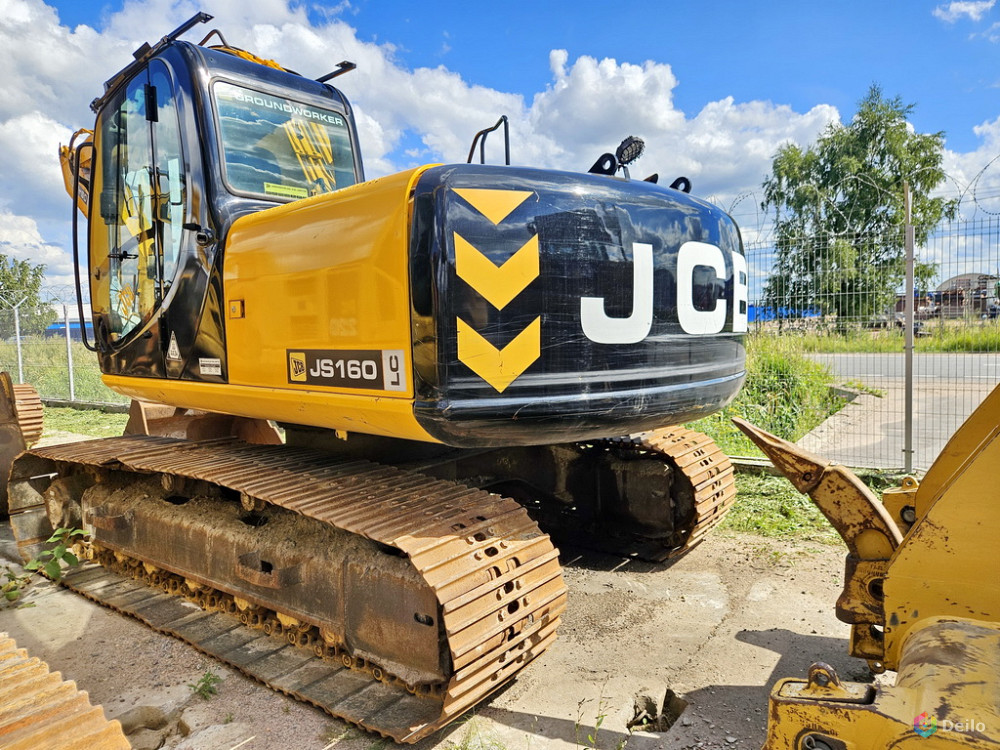 Экскаватор гусеничный JCB JS 160LC