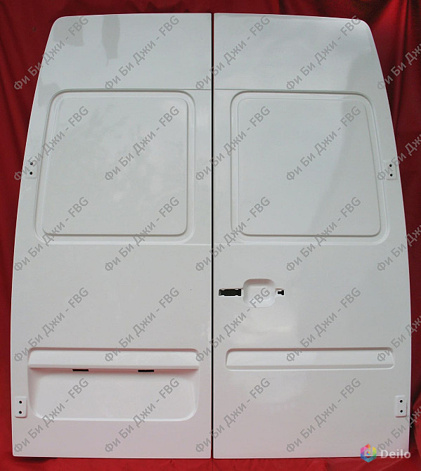 Задние двери Мерседес Спринтер W901-905 , из стеклопластика