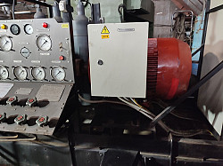 Продам УКС 400 компрессор высокого давления на шасси 2-ПН-4М