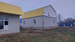 Дом со строениями общ. пл. 600 кв.м., на участке 12 соток - фото 4