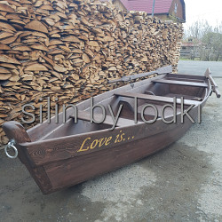 Лодка деревяннвя " Love is..."