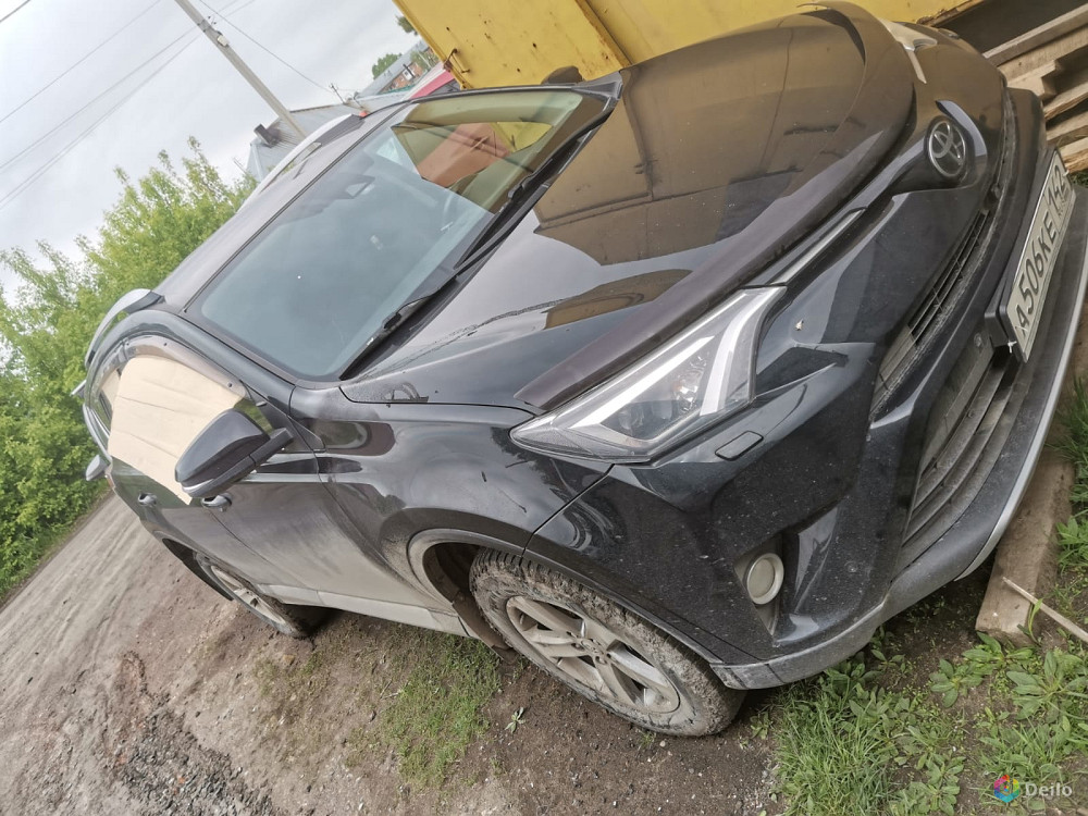 Автомобиль Toyota Rav 4